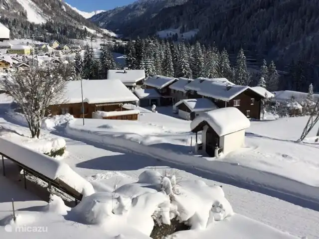 Landhaus Waldblick apartamento Aloisia en Austria, Vorarlberg, Wald am Arlberg - apartamento vista desde la cocina