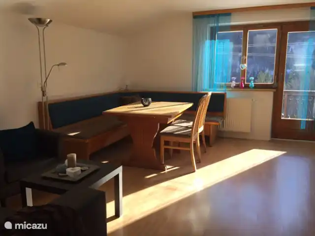 Landhaus Waldblick apartamento Aloisia en Austria, Vorarlberg, Wald am Arlberg - apartamento cocina comedor