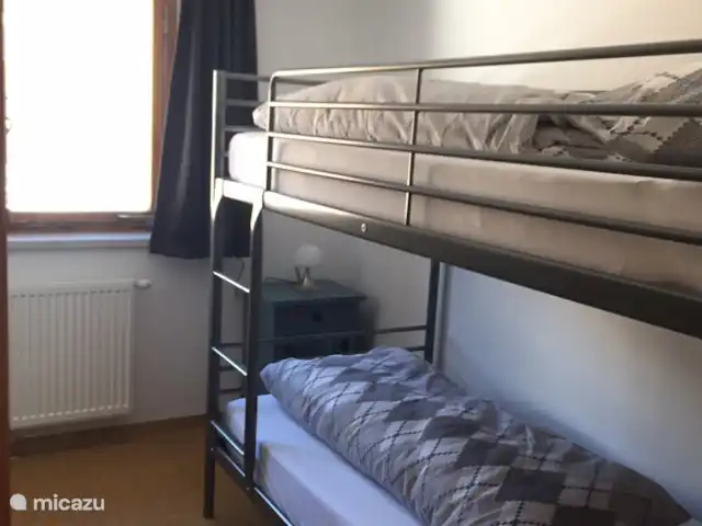 Landhaus Waldblick apartamento Aloisia en Austria, Vorarlberg, Wald am Arlberg - apartamento dormitorio 3