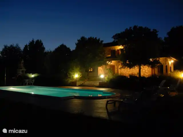 Location de Vacances Italie, Ombrie, Avigliano Umbro, villa - Ombrie du Sud, villa avec piscine privée