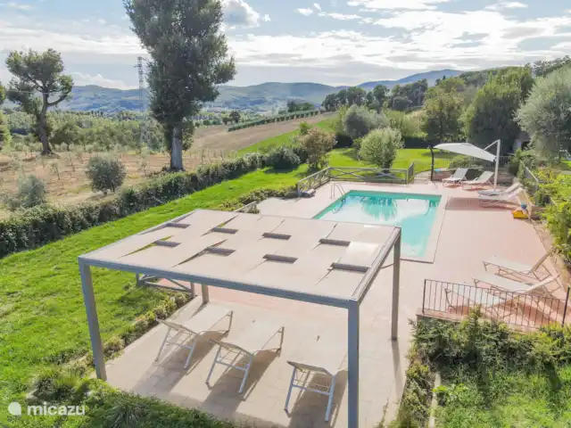Location de Vacances Italie, Ombrie, Avigliano Umbro, villa - Ombrie du Sud, villa avec piscine privée