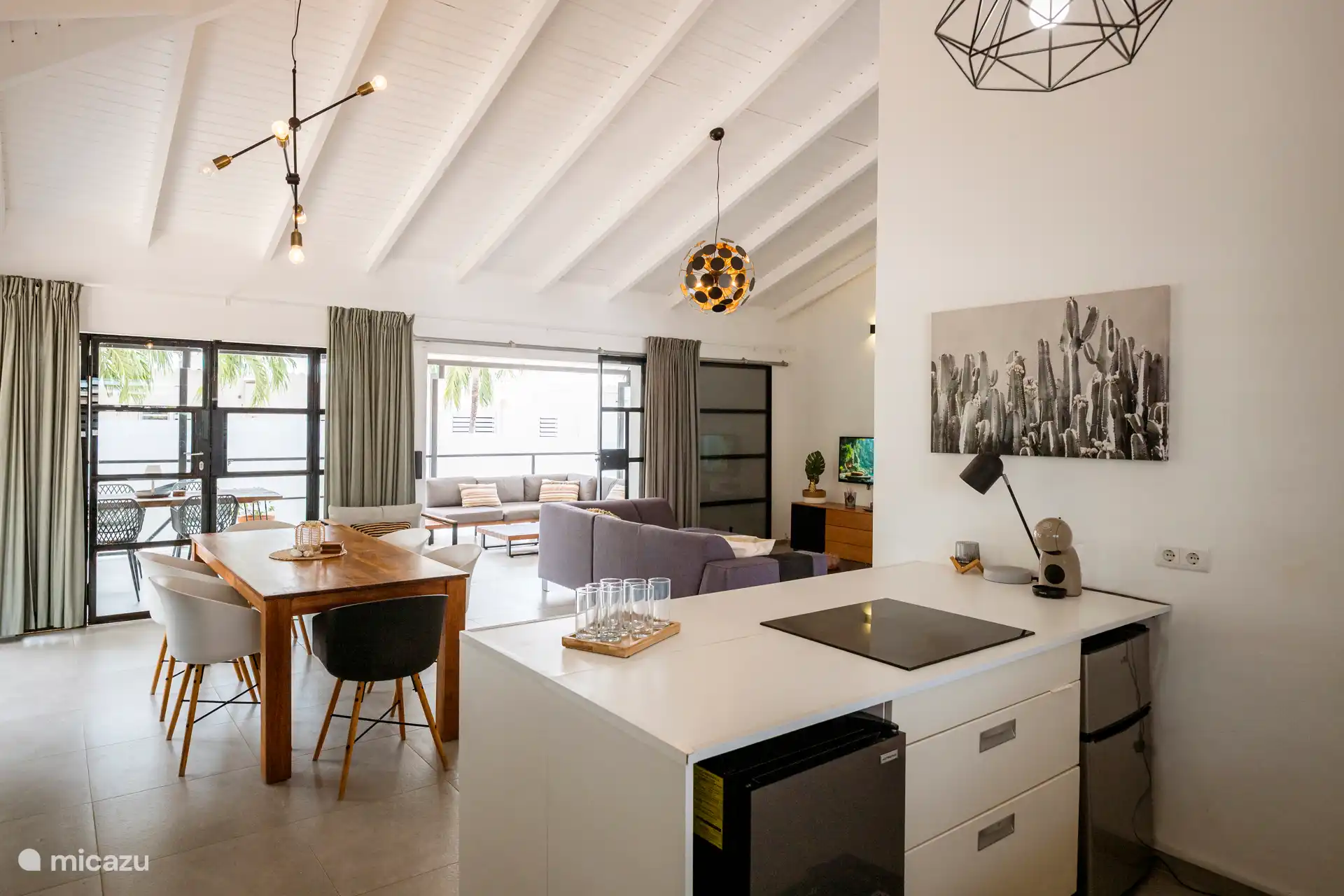comedor/salón desde la cocina