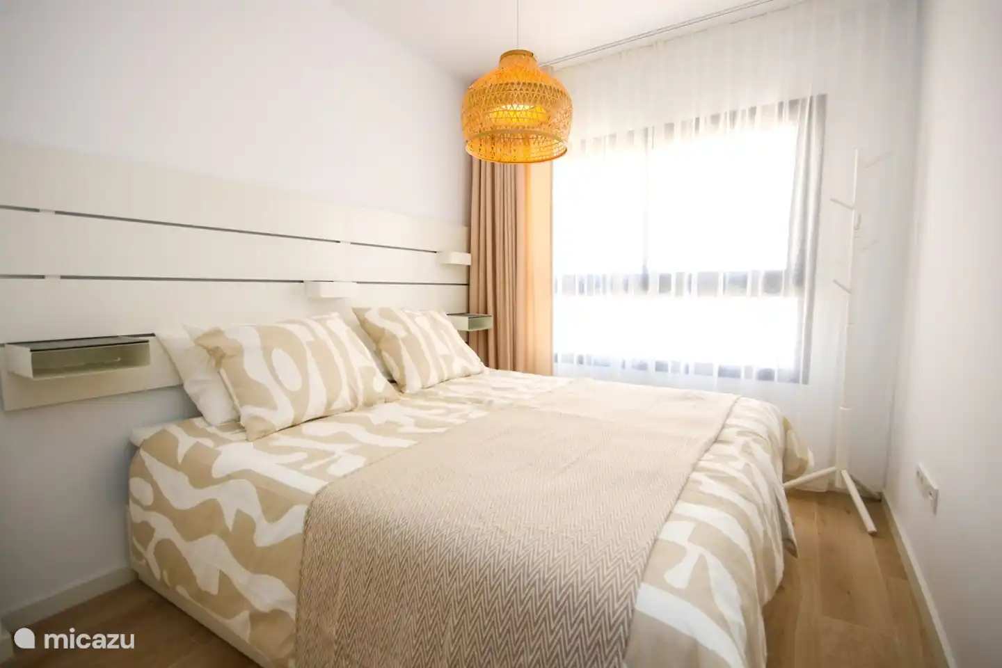 bedroom 2 with king-size double bed; With airconditioning