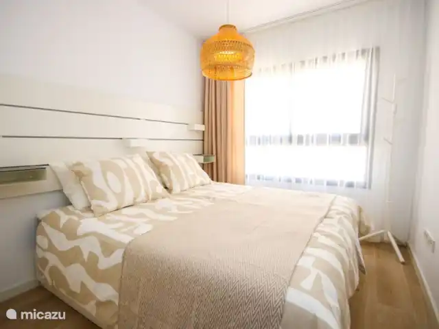 App. Stina & Rienk One80 Estepona | Espagne, Costa del Sol, Estepona - appartement chambre 2 avec lit double king-size ; Avec climatisation