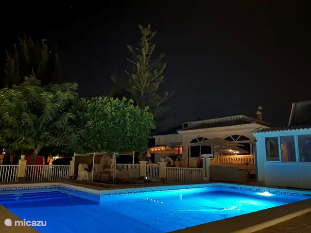 A Casa Mimosa | Espagne, Costa Blanca, Elche - villa Piscine la nuit