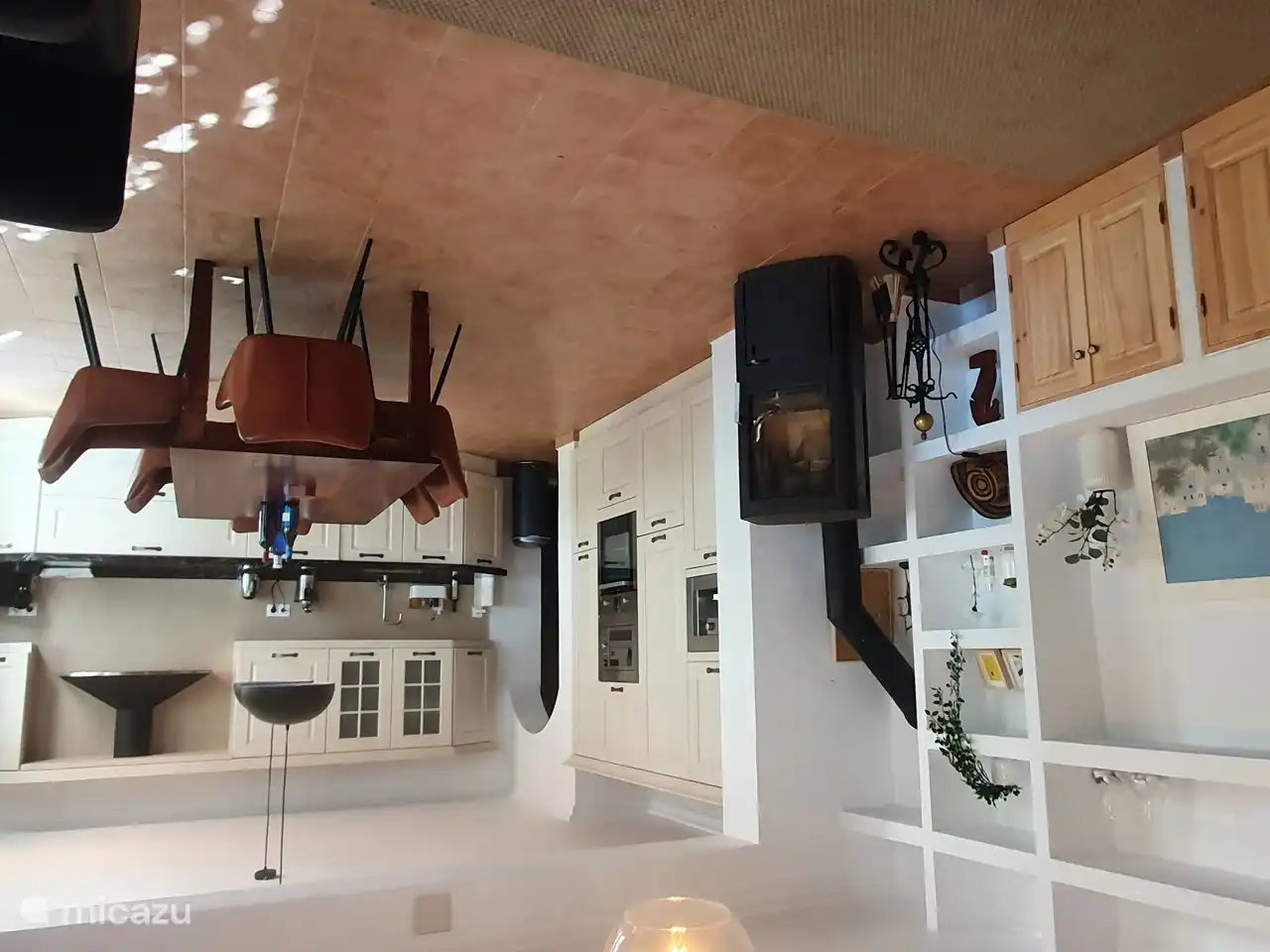 Küche mit Esstisch 2. Teil