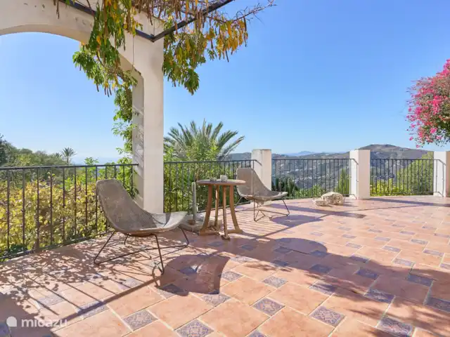 Casa Repisa en España, Andalucía, Cómpeta - villa Asiento separado en la terraza