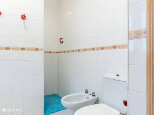 Casa Repisa en España, Andalucía, Cómpeta - villa Baño 3, en 2ª parte