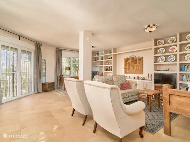 Casa Repisa en España, Andalucía, Cómpeta - villa Vista general de la zona principal de la sala de estar