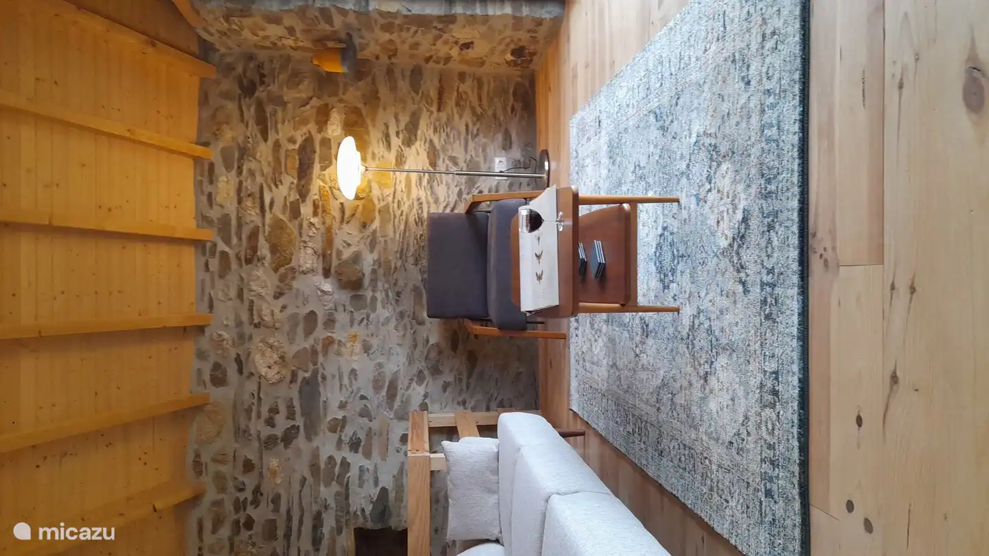 Mais même quand il pleut, tu peux t'asseoir ici