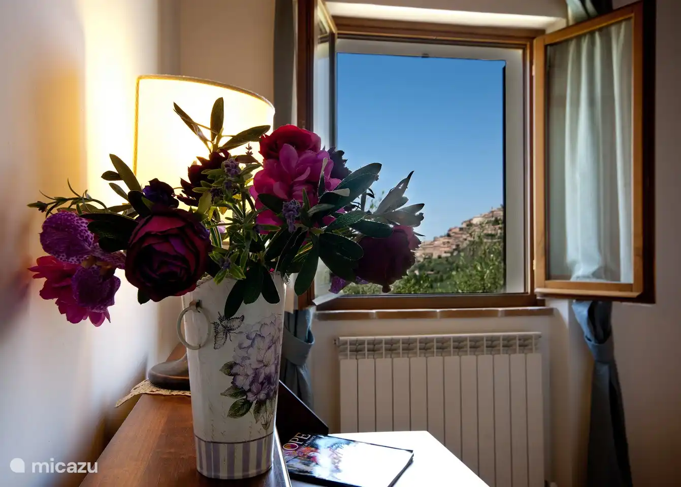 Dormitorio con vistas a Trevi y al Valle Umbra