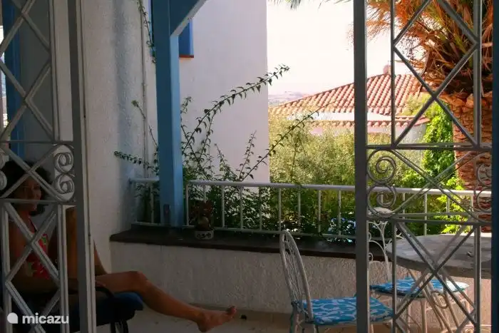 der Balkon des Hauptschlafzimmers.