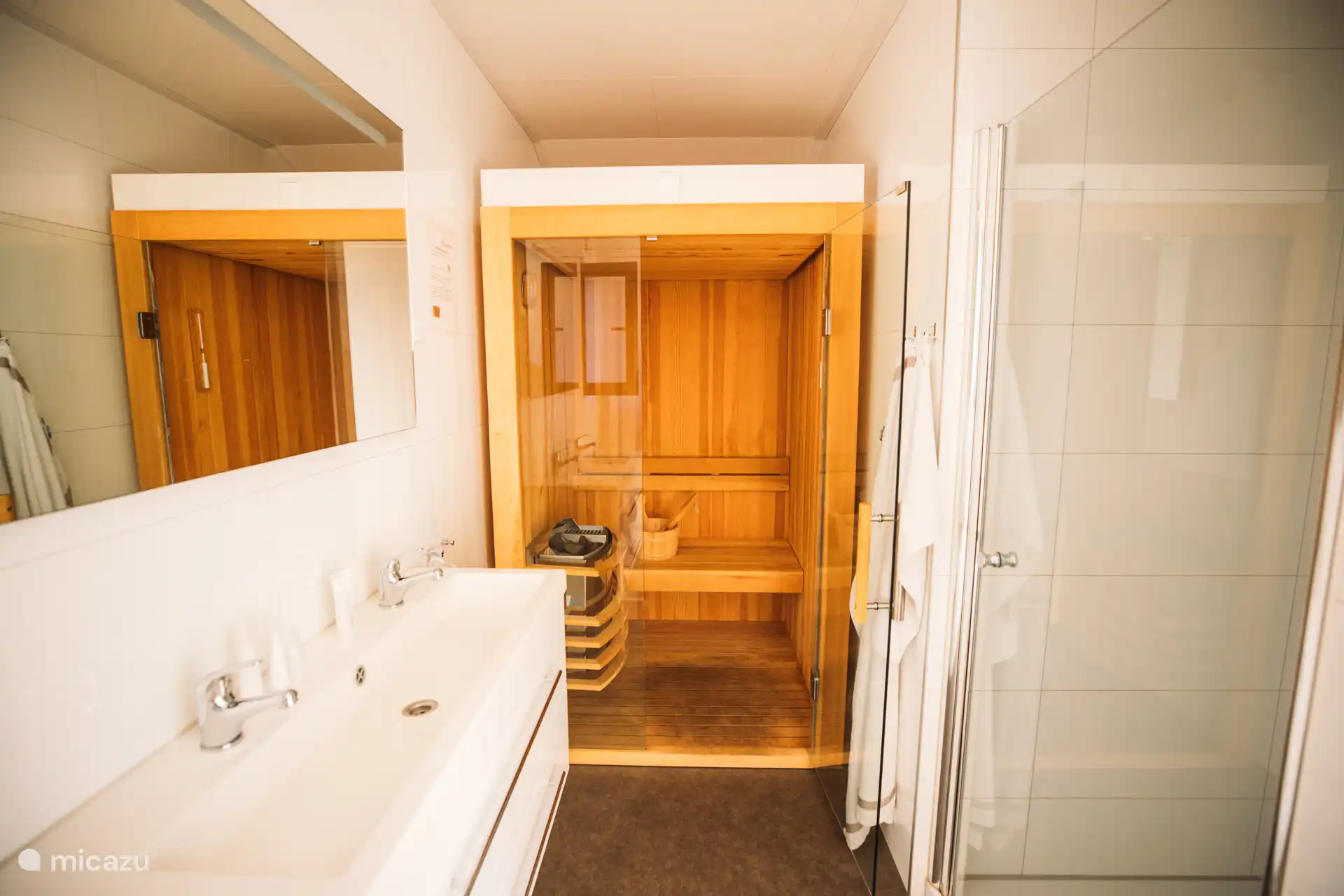 Bathroom with Finnish sauna
