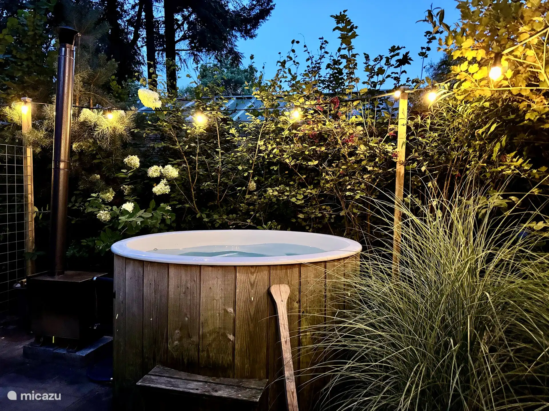 Der Whirlpool am Abend.