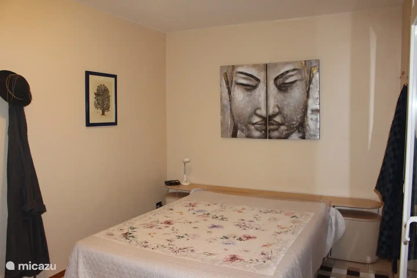 Dormitorio 1 con cama Auping.