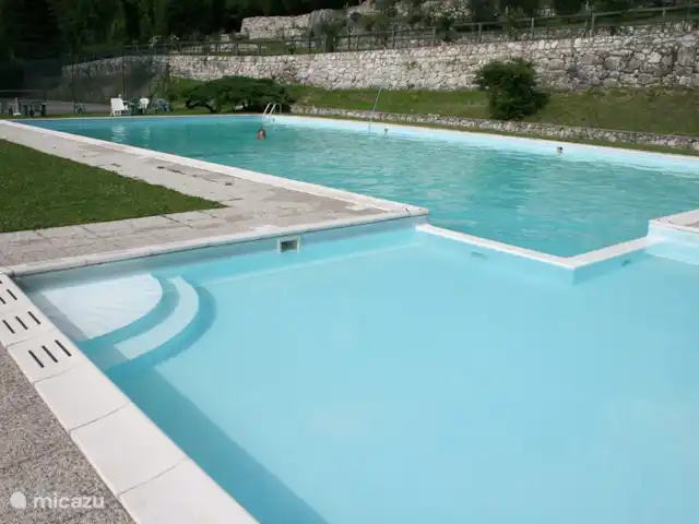 Location de Vacances Italie, Lac de Garde, Riva del Garda, appartement - Penthouse all'alba Piscine avec bassin pour enfants. Ouvert du 15 juin au 30 septembre