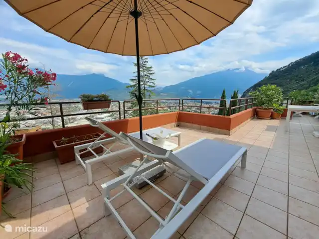 Location de Vacances Italie, Lac de Garde, Riva del Garda, appartement - Penthouse all'alba Vue de Riva Del Garda