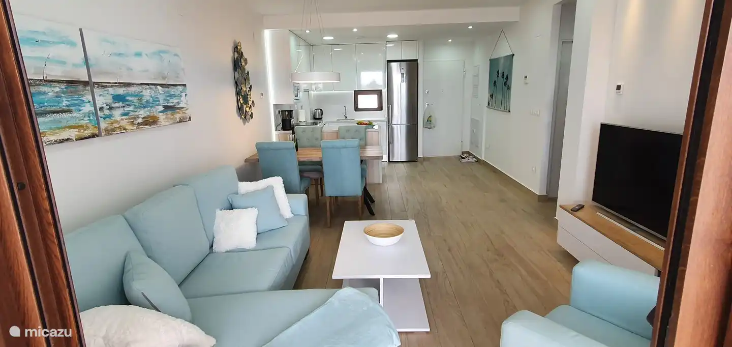 Vue du salon depuis la terrasse