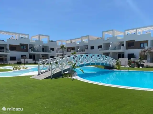 Laguna Beach Resort Torrevieja | Espagne, Costa Blanca, Torrevieja - penthouse Piscine avec pont