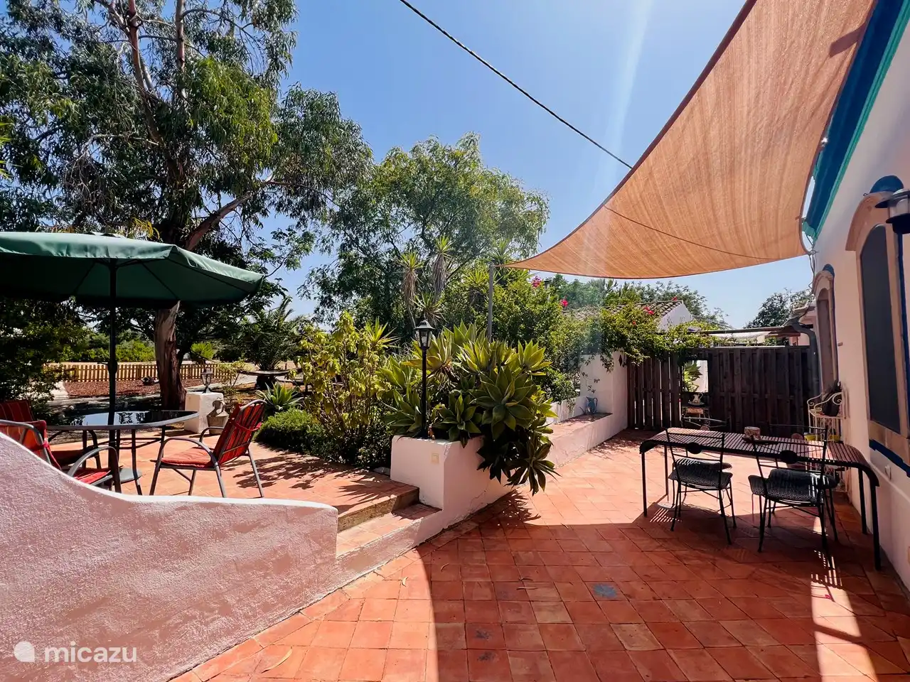 Private Terrasse angrenzend an den Hofgarten