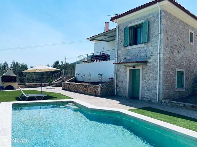 Holiday home in Greece – apartment Villa Pasithea