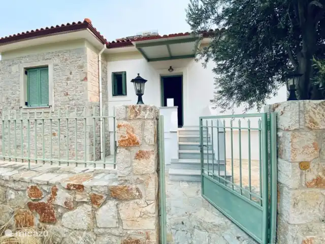Villa Pasithéa | Grèce, Péloponnèse, Xiropigado - appartement devant la Villa Pasithea