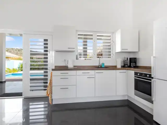 Villa Celebra Bida*Beveiligd Resort* huren in Curaçao, Banda Abou (west), Fontein - villa Ruime nette open keuken