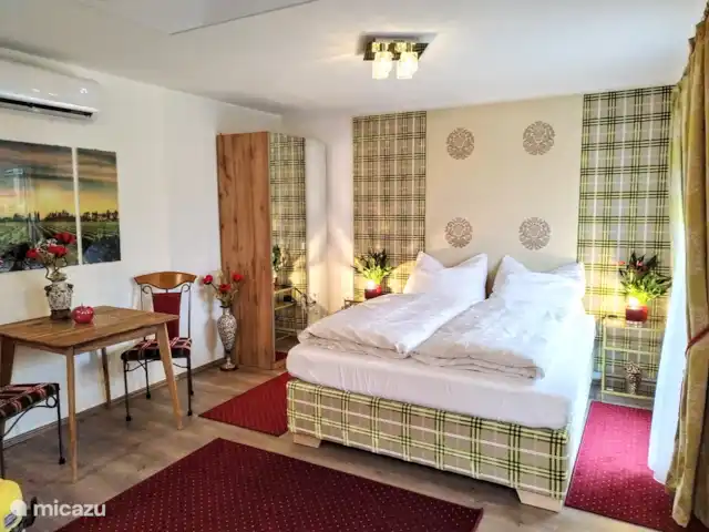 Location de Vacances Hongrie, Gyor-Moson-Sopron, Fertőrákos, tiny house - Petite maison supérieure avec cuisine Lit double 160x200