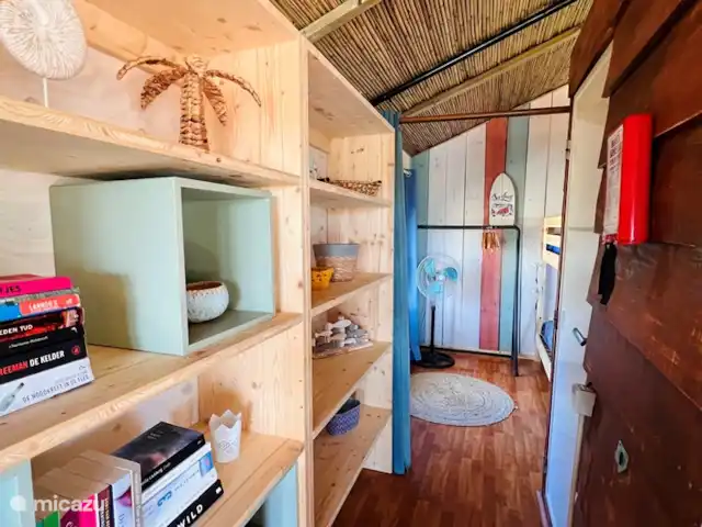 Cabane de glamping | Portugal, Algarve, Moncarapacho - glamping / tente safari / yourte La 2ème chambre dispose d’un lit superposé spacieux de 1 par 2 mètres de longueur de matelas. S’il y a 3 enfants, nous pouvons facilement ajouter un lit simple ou un lit bébé