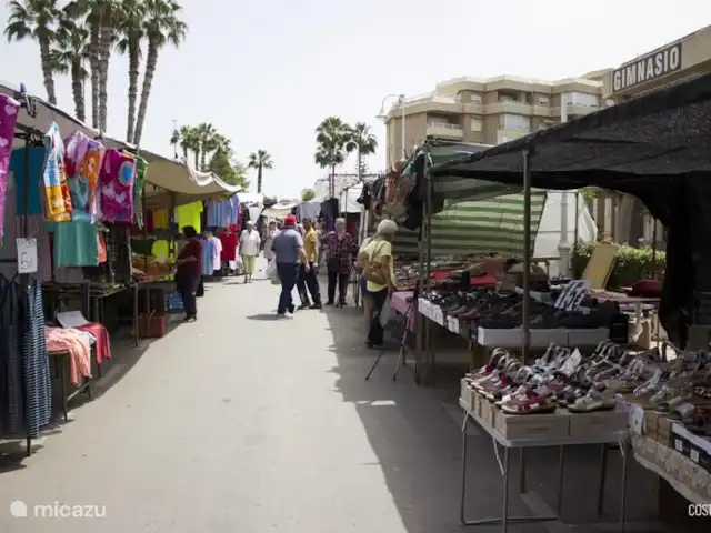 Maison de plage 'Tiempo Lento' | Espagne, Costa del Sol, Torrox-Costa - villa Il y a un marché tous les lundis