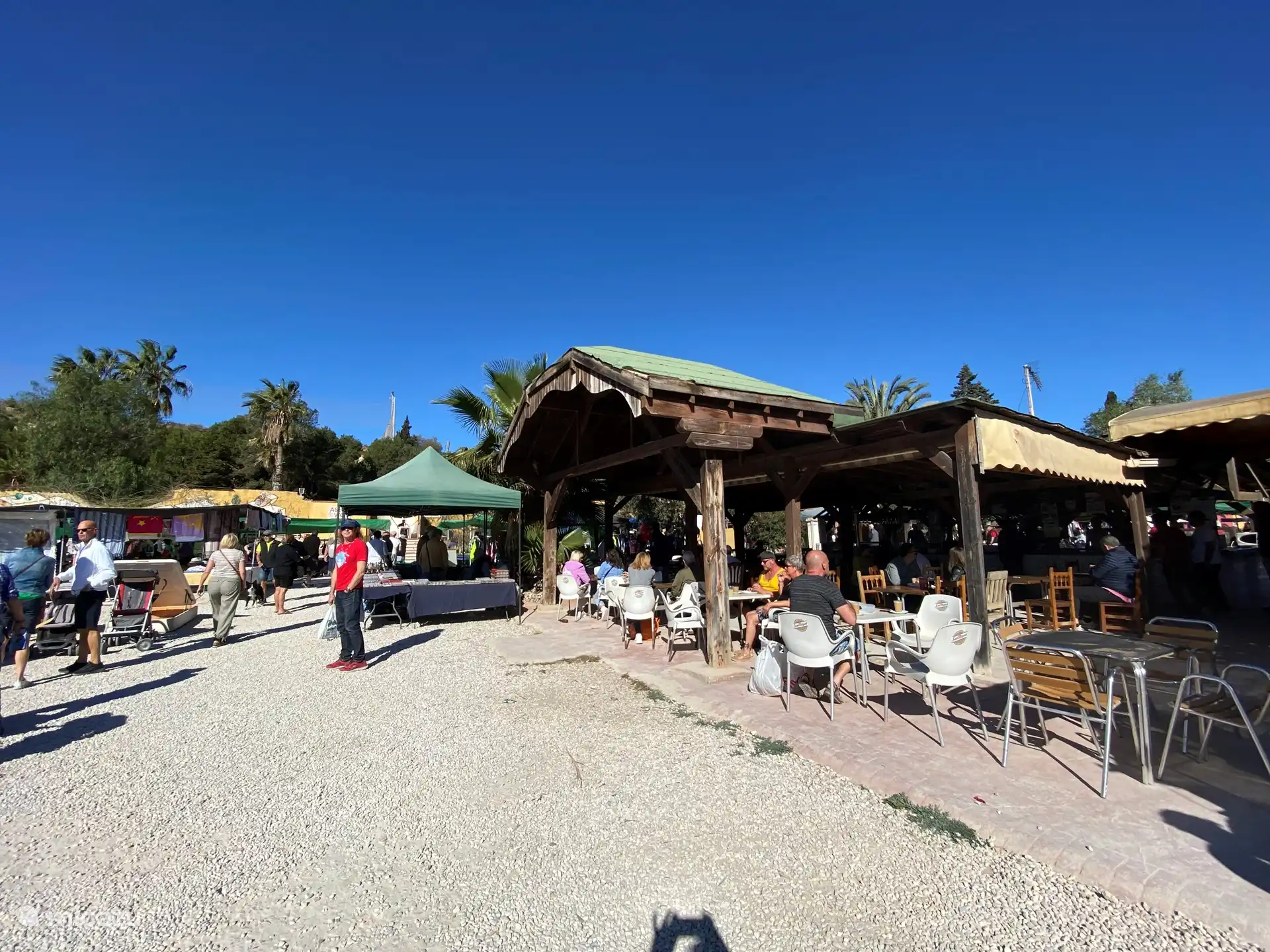 rommel markt Guardamar van 8.00 tot 14.00