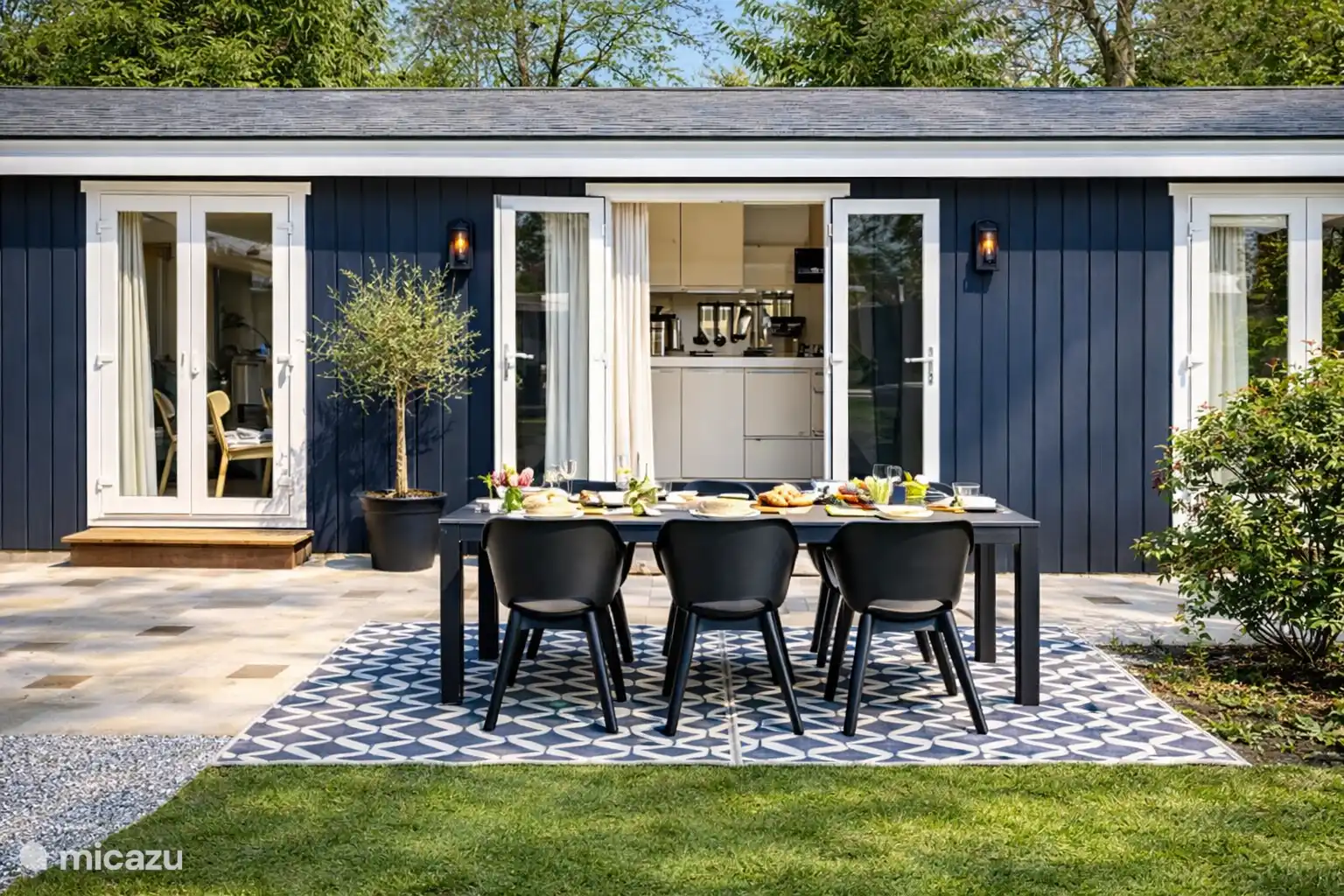 heerlijk op het grote terras