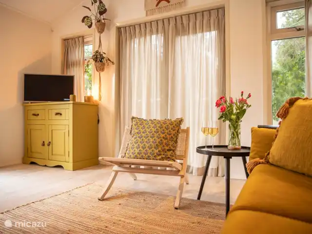 Stayatsas Tiny House Julia Veluwe!! huren in Nederland, Gelderland, Epe - tiny house Zo’n gezellige open woonkamer!