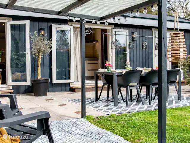 Stayatsas Tiny House Julia Veluwe!! huren in Nederland, Gelderland, Epe - tiny house Er is een overdekte veranda