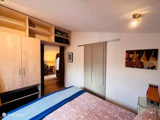 Maison des Arts | Portugal, Algarve, Moncarapacho - maison de vacances Beau lit double spacieux avec pont supérieur