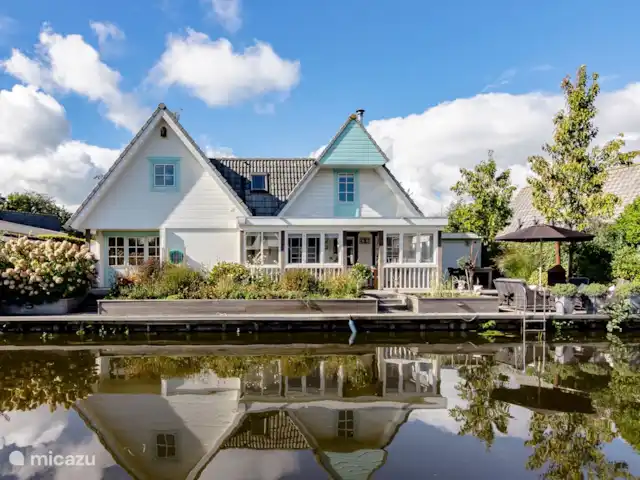 Maison du lac Hollande | Pays-Bas, Groningue, Kropswolde - maison de vacances Vu de l'eau où vous pouvez sauter depuis la jetée