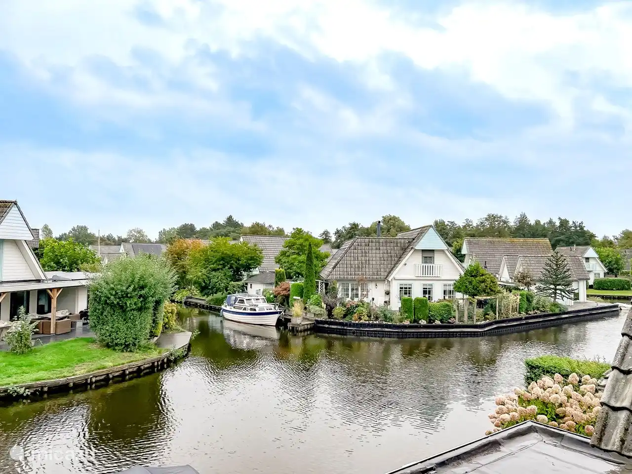 Vue d'une des chambres à l'étage