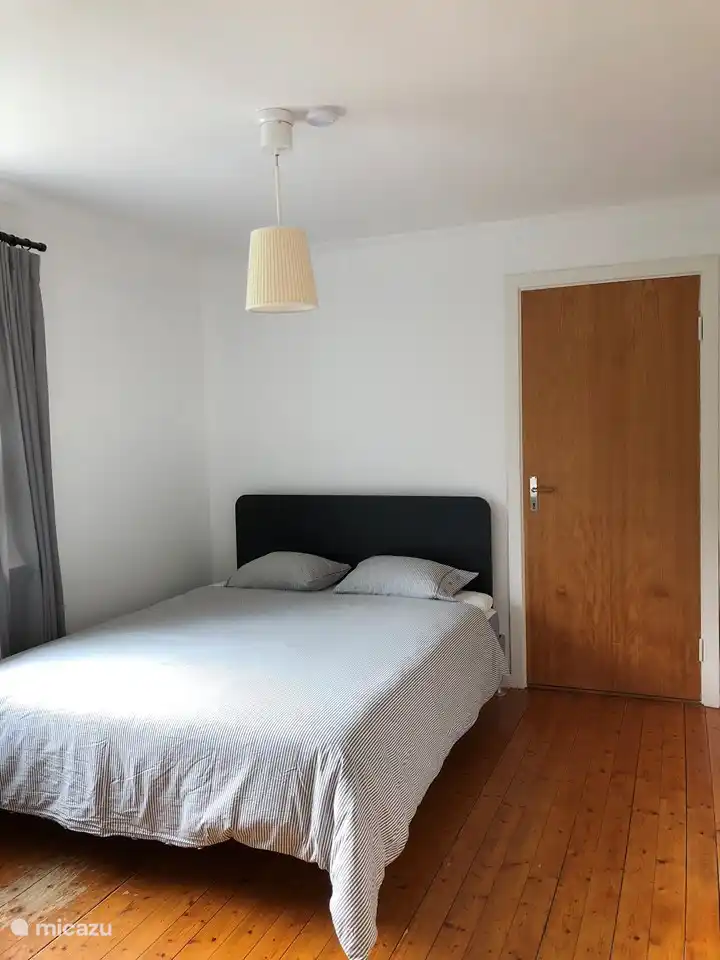 El dormitorio con una cama de 160 de ancho