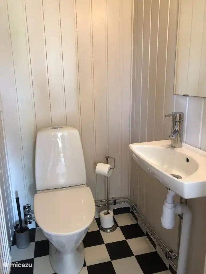 el aseo de la planta baja