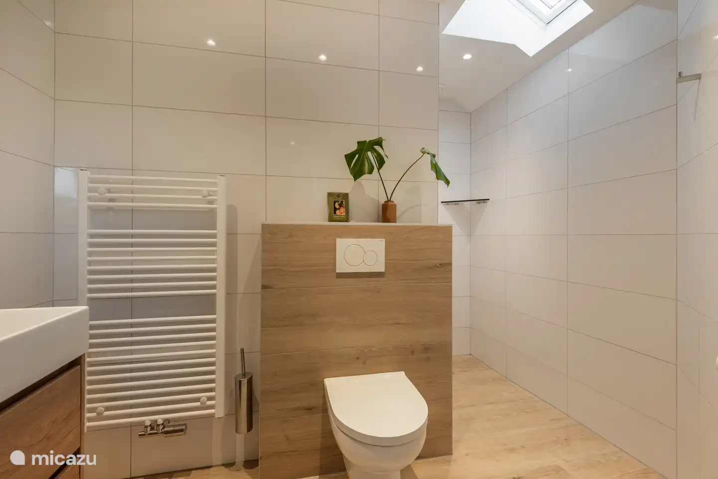 Salle de bain avec chauffage au sol