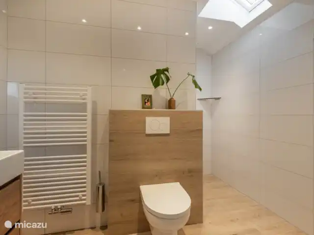 Vue sur prairie | Pays-Bas, Overijssel, Ootmarsum - bungalow Salle de bain avec chauffage au sol