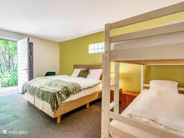 Villa Alterbiezen Höselt en Bélgica, Limburgo, Bilzen - casa vacacional cuarto familiar