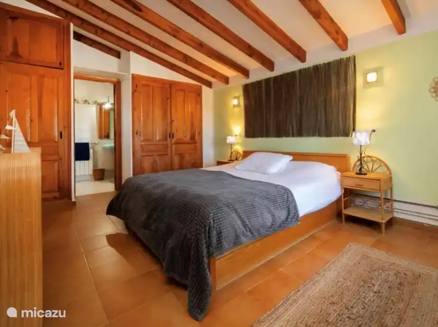 Slaapkamer III bij woonkamer III