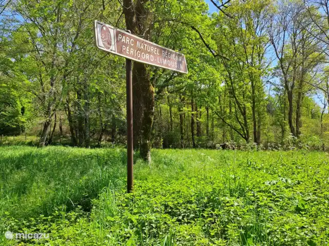 Accueil familial indépendant avec chien accepté | France, Charente, Écuras - maison de vacances Panneau Parc Naturel Régional