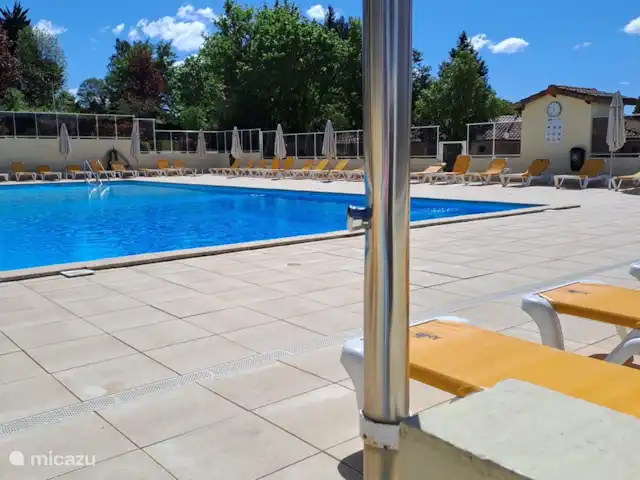 Accueil familial indépendant avec chien accepté | France, Charente, Écuras - maison de vacances Piscine 1