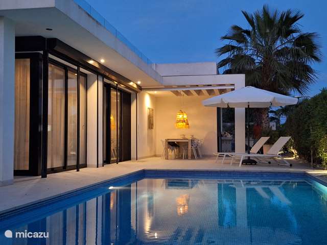 Holiday home in Spain – villa Zilt