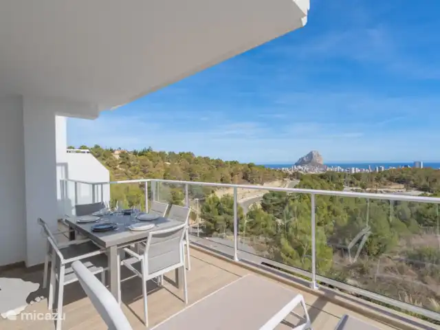Vrai Ifach Casa Vivo | Espagne, Costa Blanca, Calpe - appartement Casa Vivo - un appartement moderne avec de belles vues sur la ville de Calpe