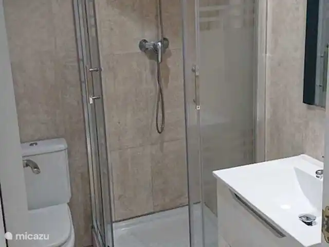 Casa Playa La Rada | Espagne, Costa del Sol, Estepona - appartement Belle salle de bain moderne