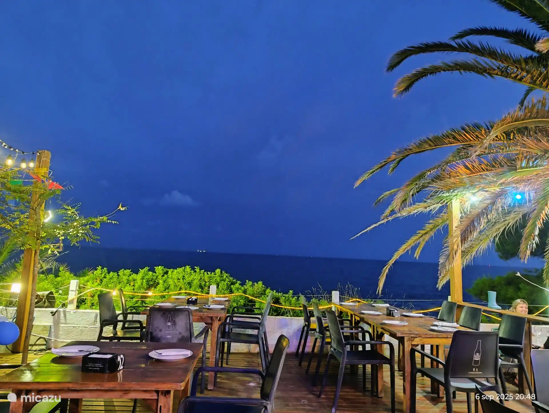 Restaurant near the apartment with great food, often live music and beautiful sea views.