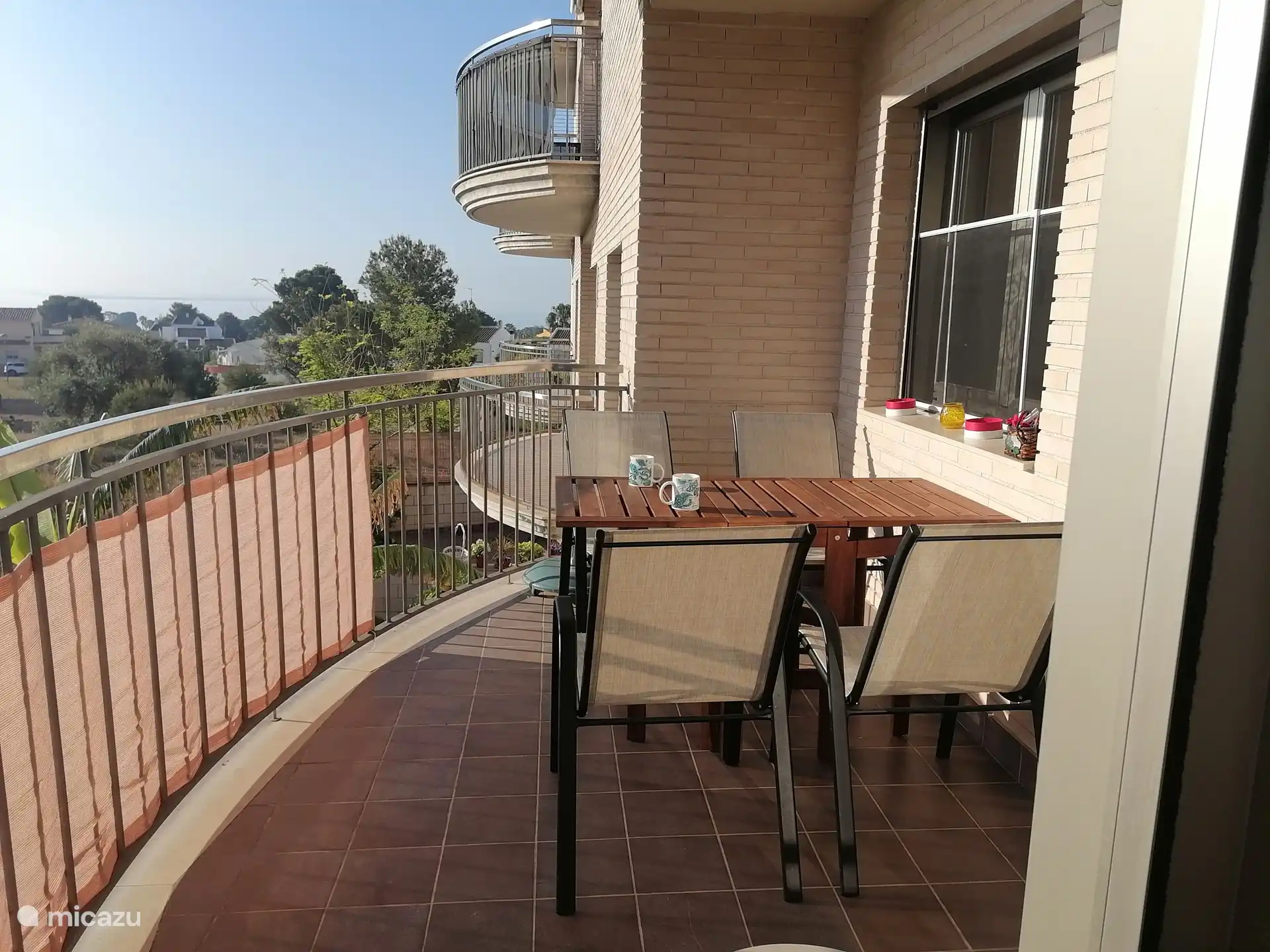 Terrace with sea view

